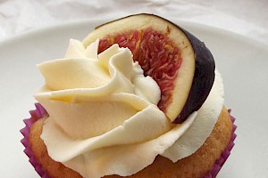Feigen-Cupcake mit Honig-Mascarpone-Topping