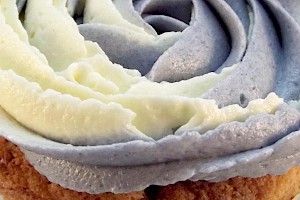 Zweifarbiges Buttercreme-Topping